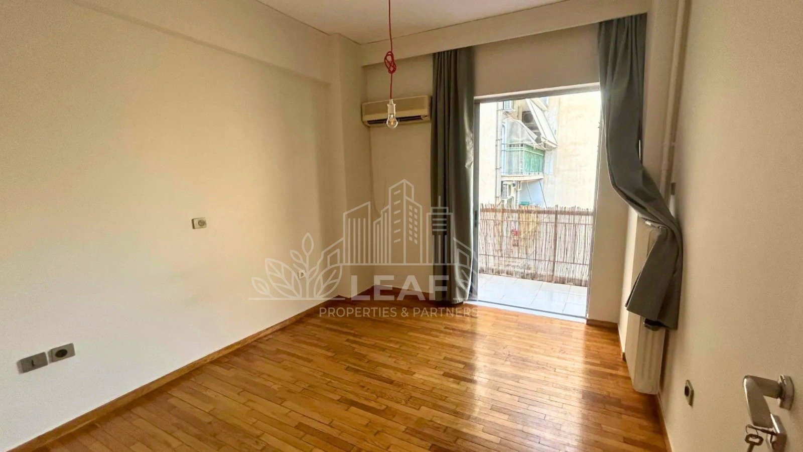 Διαμέρισμα Παγκράτι - Υπνοδωμάτιο με μπαλκόνι